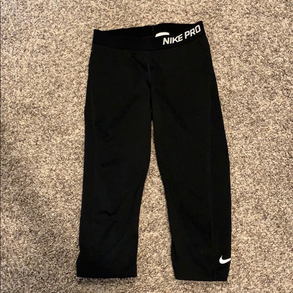 Nike Pro Dri-Fit Cropped Leggings size medium